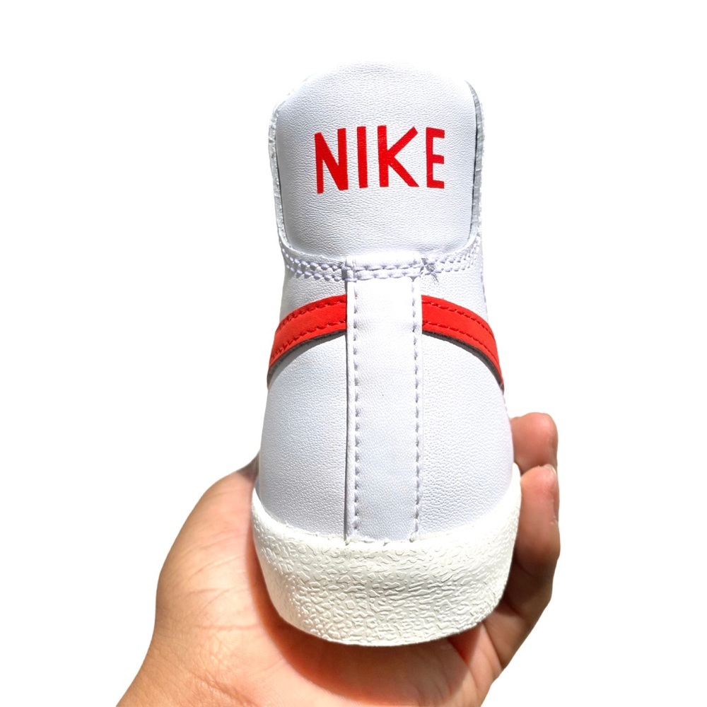 Women's Nike Blazer Mid ‘77 - Picture 4 of 4